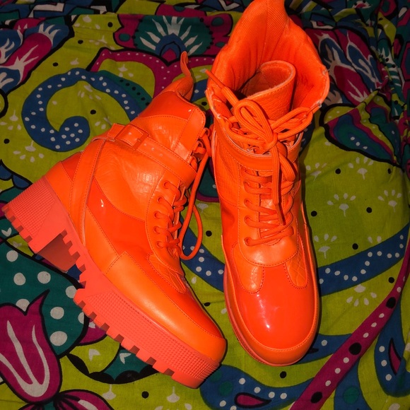 cape robbin combat boots